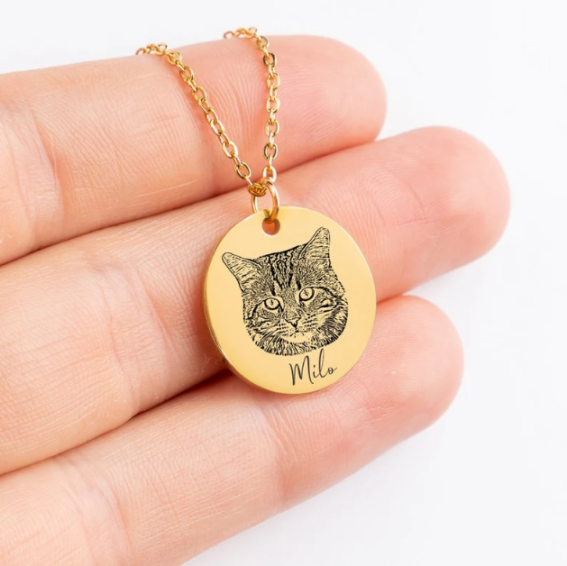 Pet Face Engraved Necklace